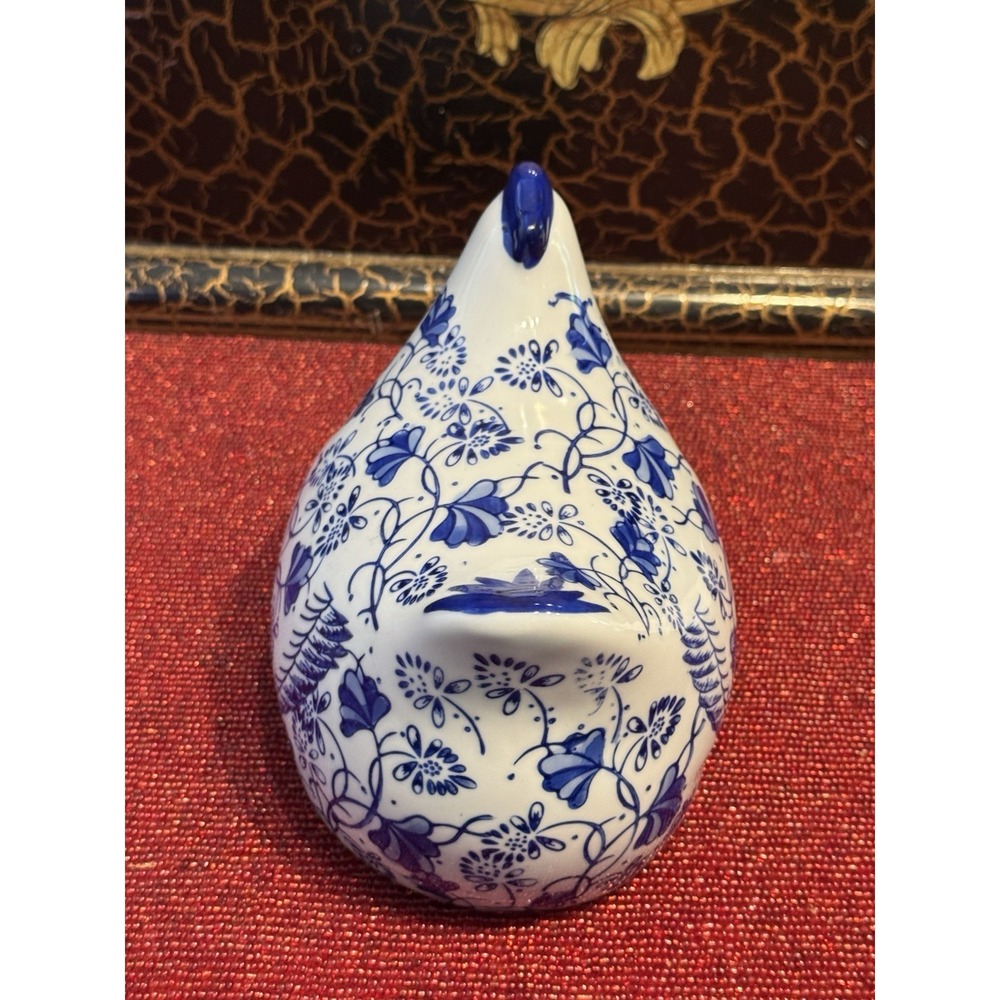 Blue & White Chinoiserie Ceramic Hen Chicken Figurine Floral Farmhouse Decor 7" - Picture 4 of 9